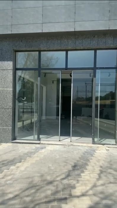 сенсорный дверы (Dormakaba)