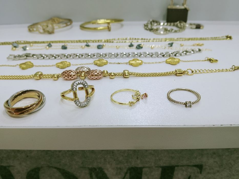 Лот бижута ,всички за 30лв