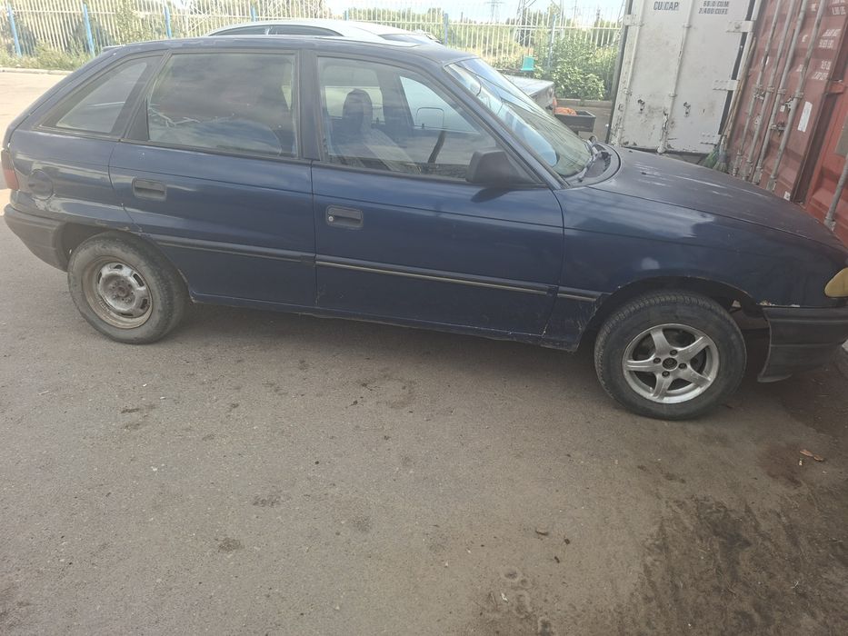 Опел Астра1.6 об