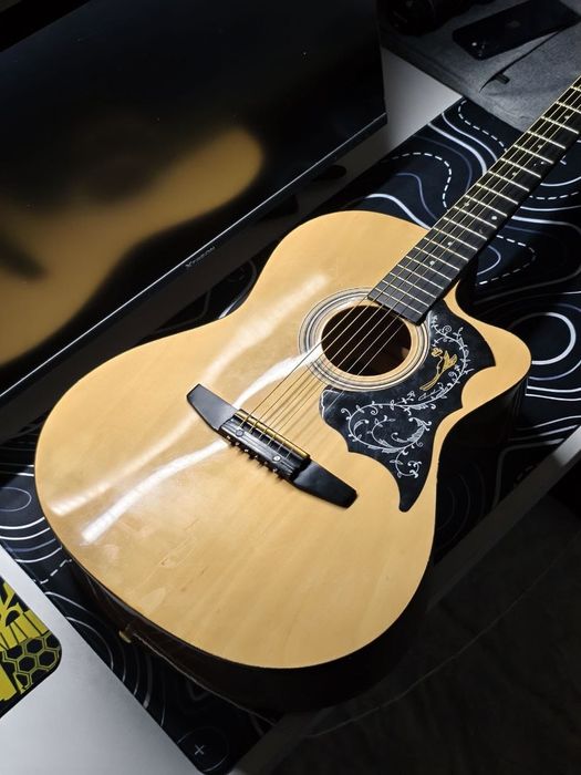 СРОЧНОО!!! Гитара Сатылады