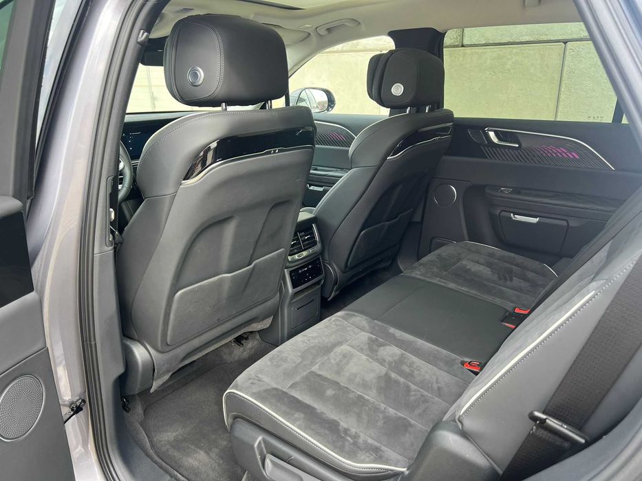 Hongqi E-HS9 • SUV Electric Premium • 551 CP / Autonomie 440 km • Full