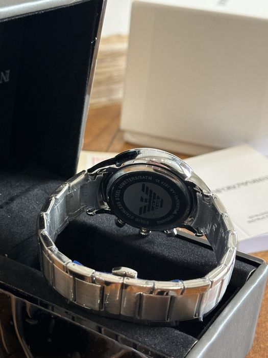 Часовник Emporio Armani сребрист AR2448, чисто нов