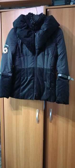 Geaca nouă neagră din Milano