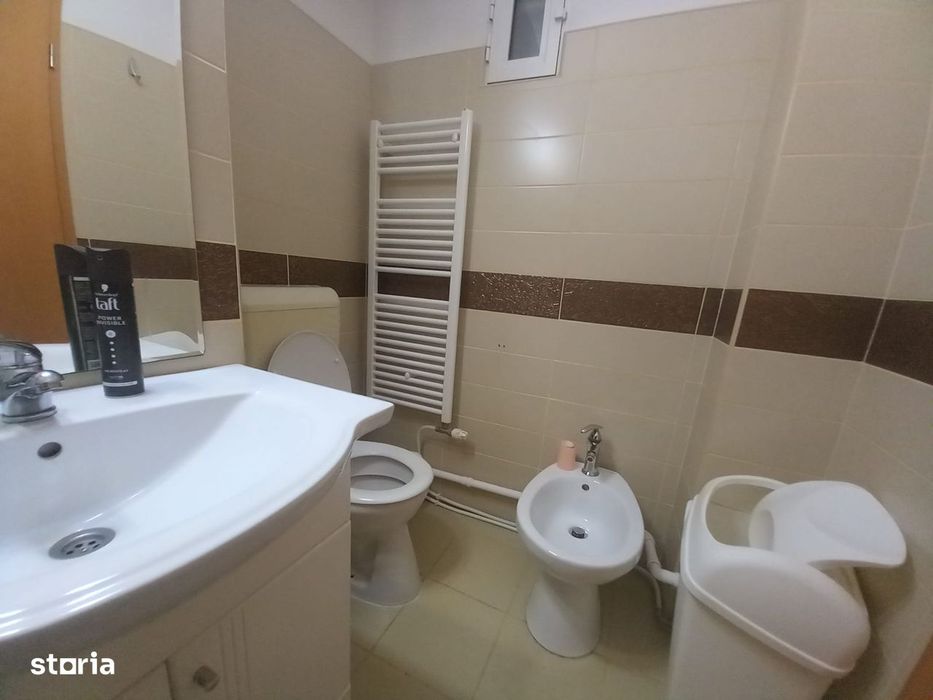 Florilor - in spate la BT, apartament 3 camere, la etajul 1 !