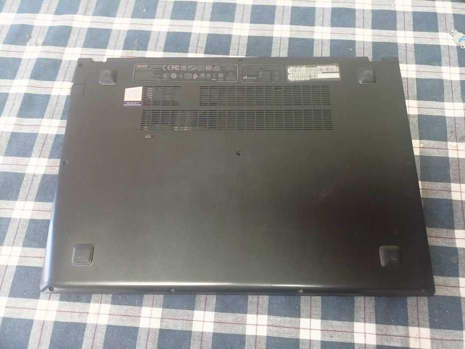 Elemente Acer TravelMate P614-51T