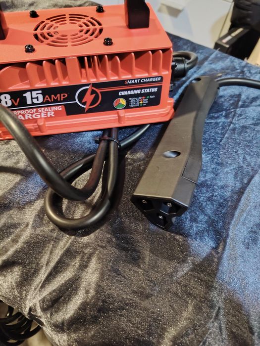 15 Amp 48 Volt и зарядно 36v 18 amp