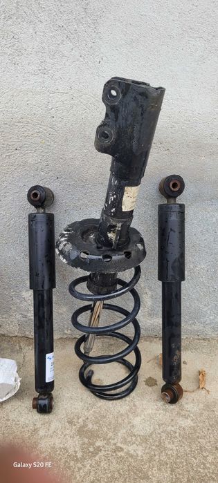 НАмаление!!!Пружина и 3бр амартисьори SACHS за астра г