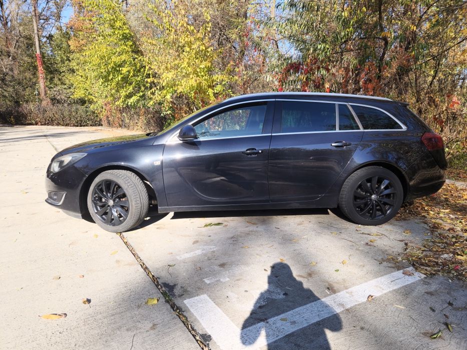 Vând Opel Insignia