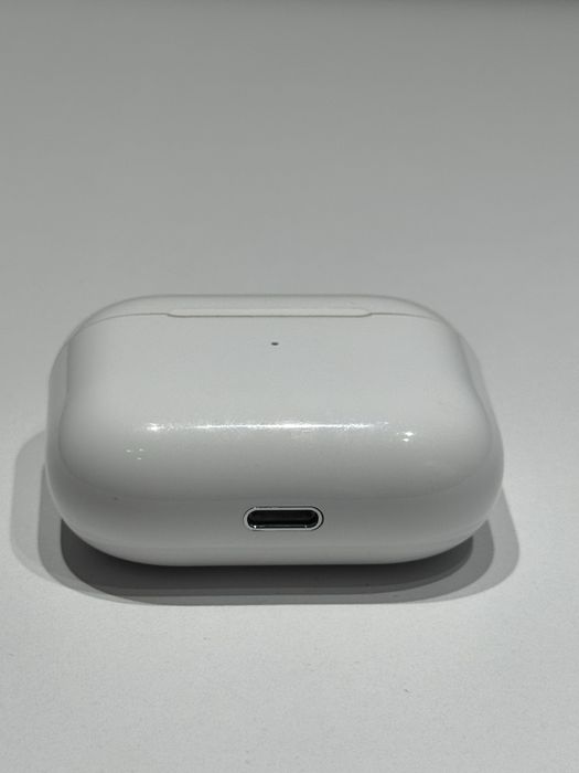 Apple AirPods 3 with Lightning Charging Case