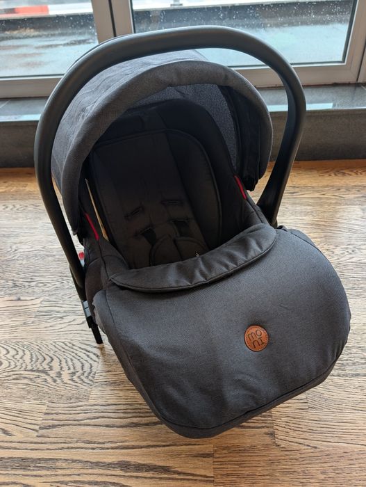 Детска количка Moni Florence 3 в 1 – сива
100 €