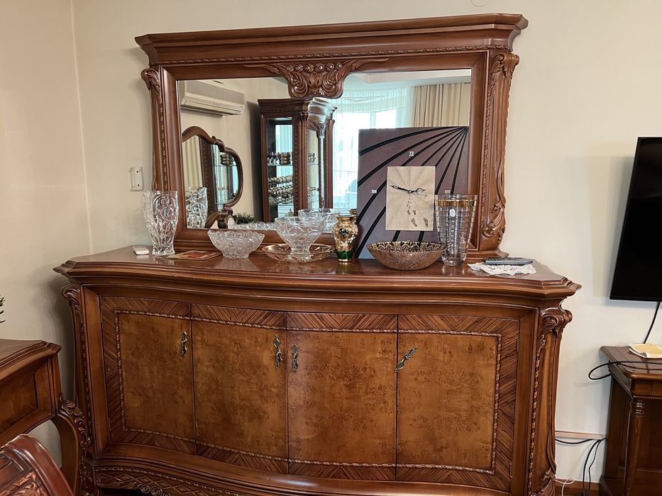 Деревянный гарнитур в гостиную