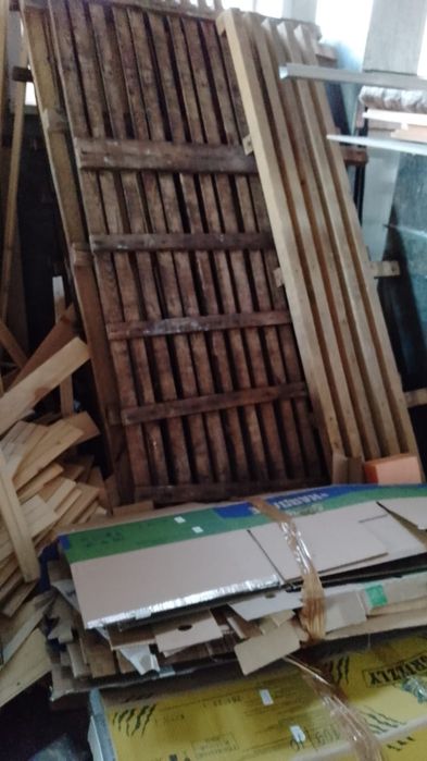 Продам на дрова доски