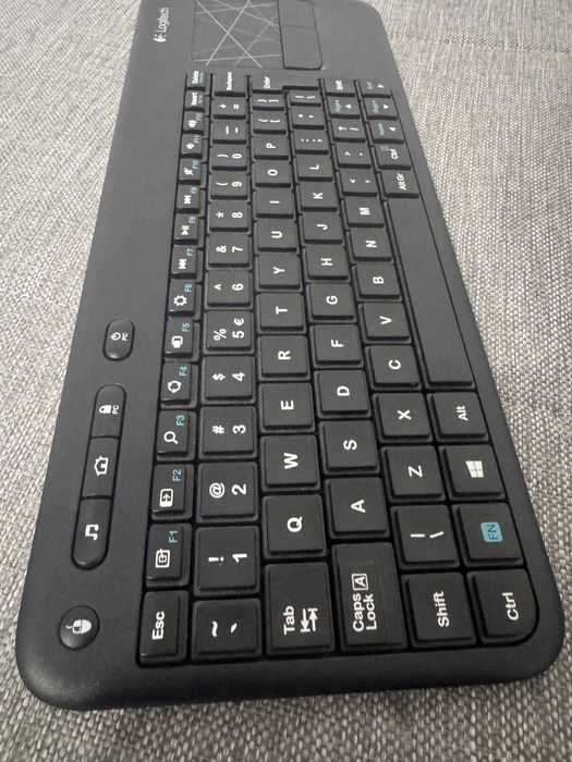 Tastatură wireless Logitech K400r cu touchpad – FĂRĂ receiver USB