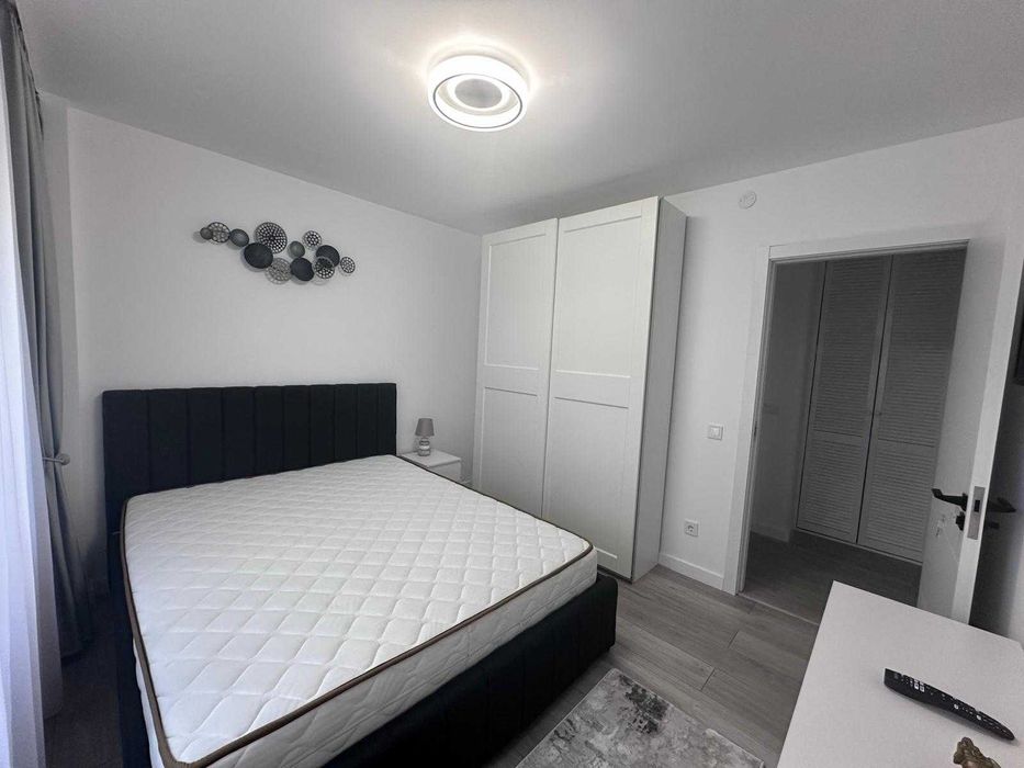 Închiriez apartament parc Tineretului