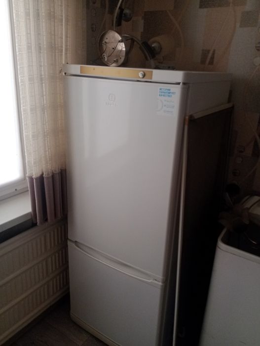 Продам холодильник