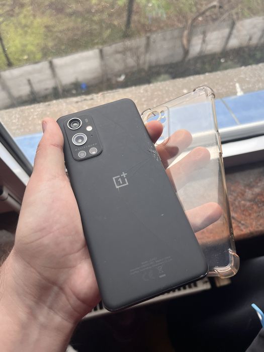 De vânzare OnePlus 9 Pro 5G – Funcționează perfect