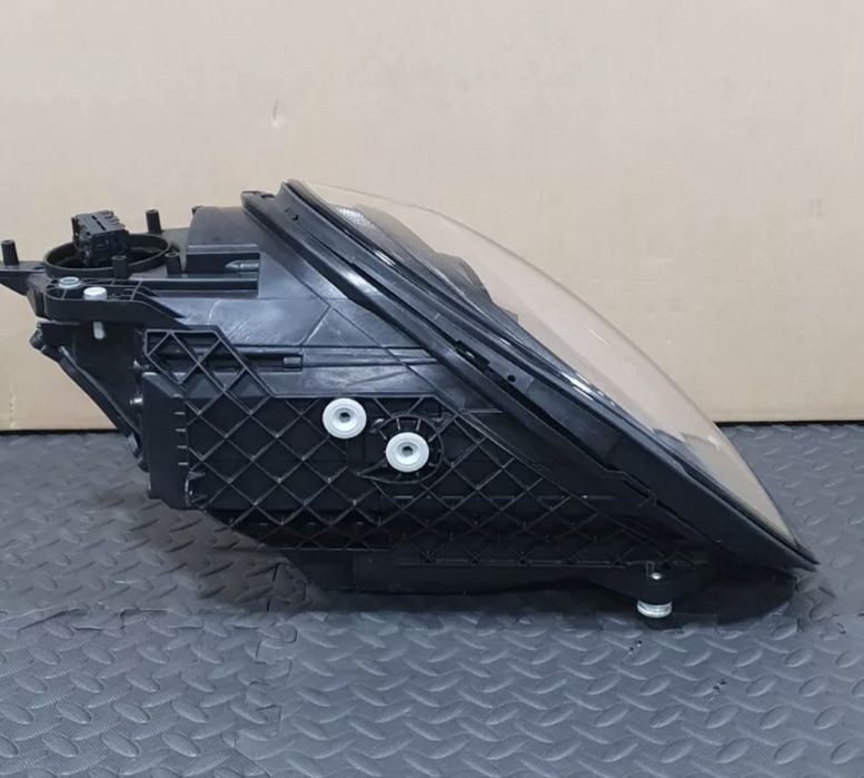 Порше 911 992 GTS Matrix фар ляв