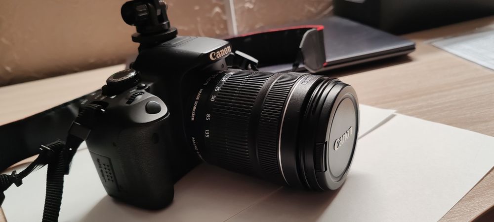 Фотоаппарат Canon Rebel T4i