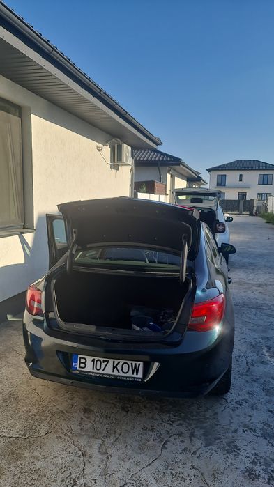 Opel Astra J Limousine 1.7 cdti