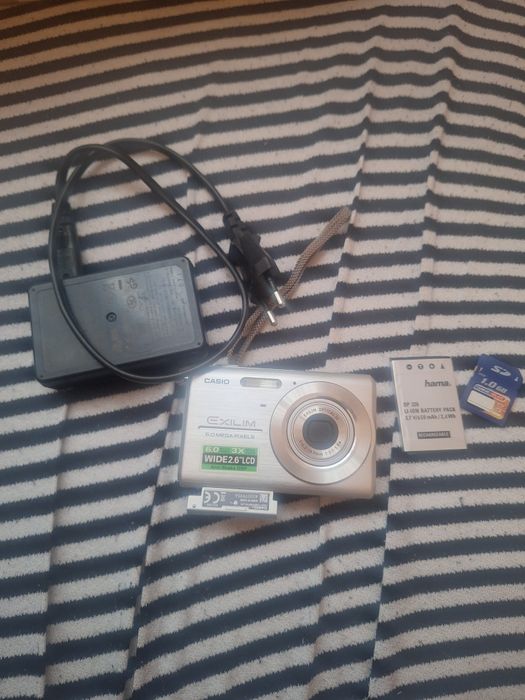 Фотоапарат CASIO 7.2