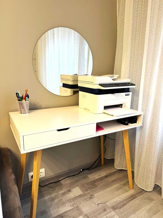 Birou Alb cu picioare Natur ca nou