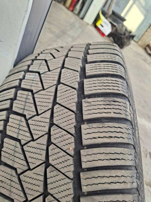 продавам 4бр алуминиеви джанти за АУДИ с комплект зимни гуми 255/40R20