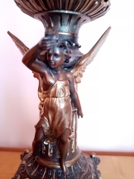 Veioza de cupru/bronz cu statuie zeiță cu torta, 54 cm