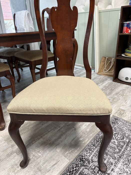 Стол обеденный и 6 стульев