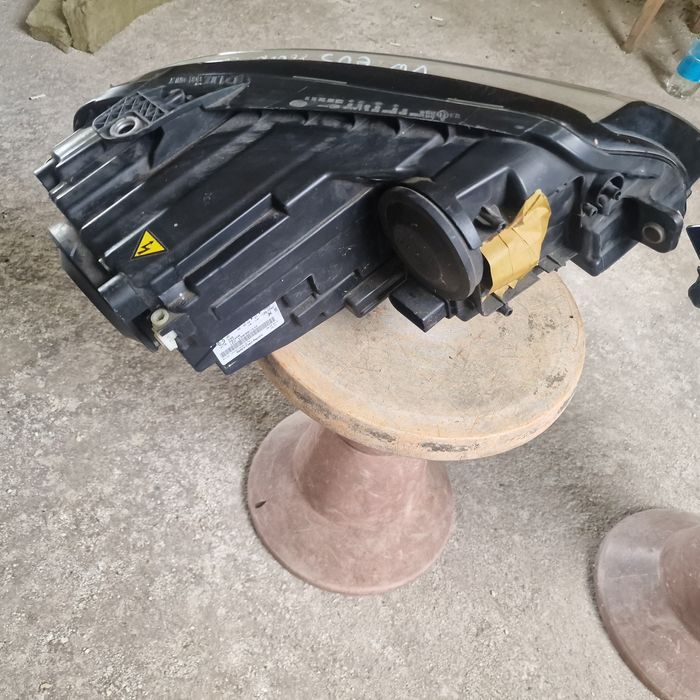 VW EOS  bi xenon 2017 ляв и десен фар