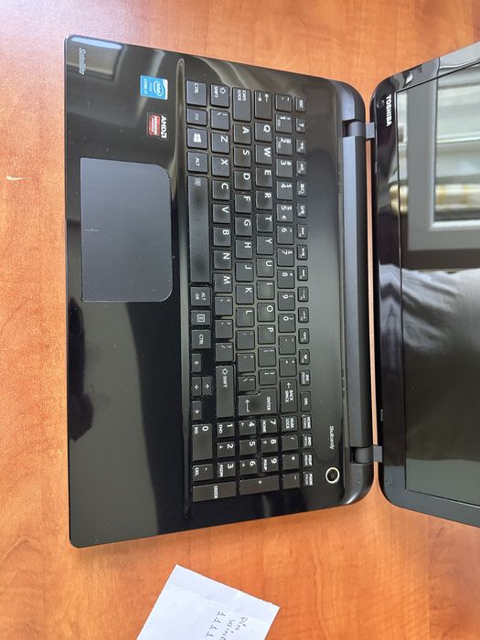Laptop Toshiba Satellite L-50-B-25N