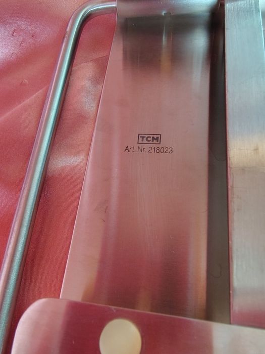 Tăietor din inox pentru brânzeturi