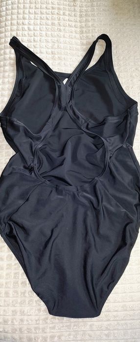 Дамски    бански