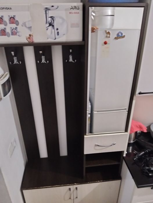 Продам шкаф для прихожей