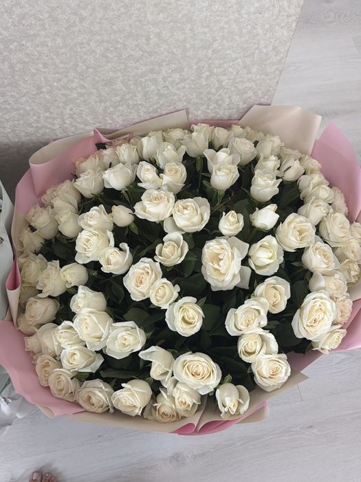 Цветы,101роза белые  свежие