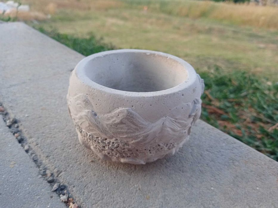 Саксии/ кашпи за кактуси/ сукуленти