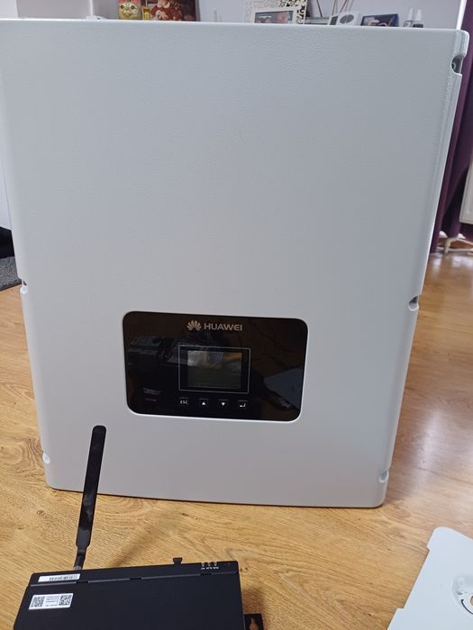 Invertor Huawei de 12 kw on grid, date jos pentru ca am montat cu  cas