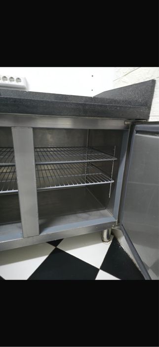 Срочно продам кондитерский холодильный стол ProKitchen