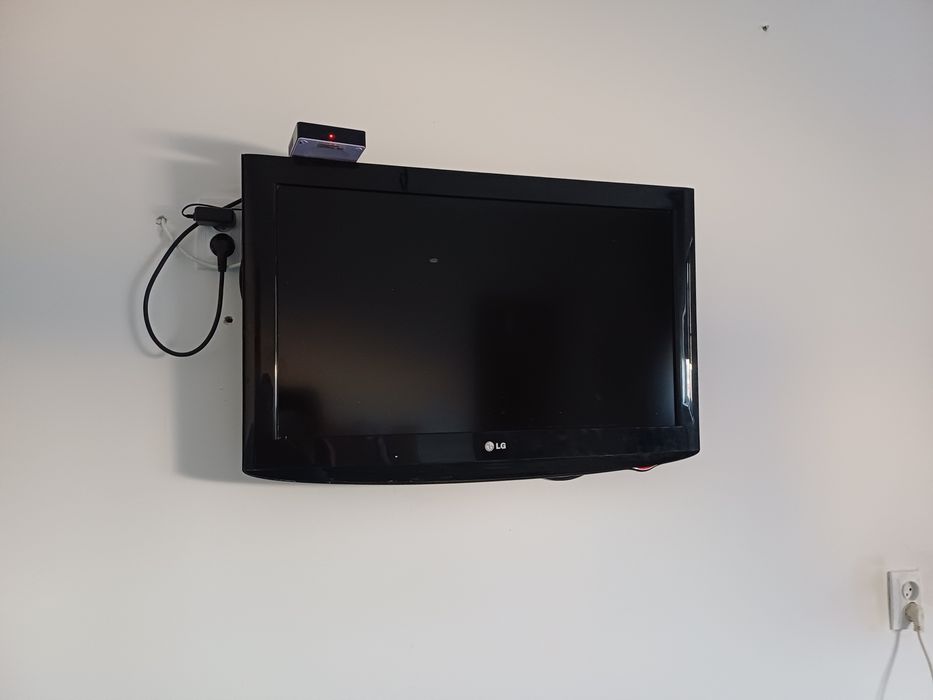 Продам телевизор LG