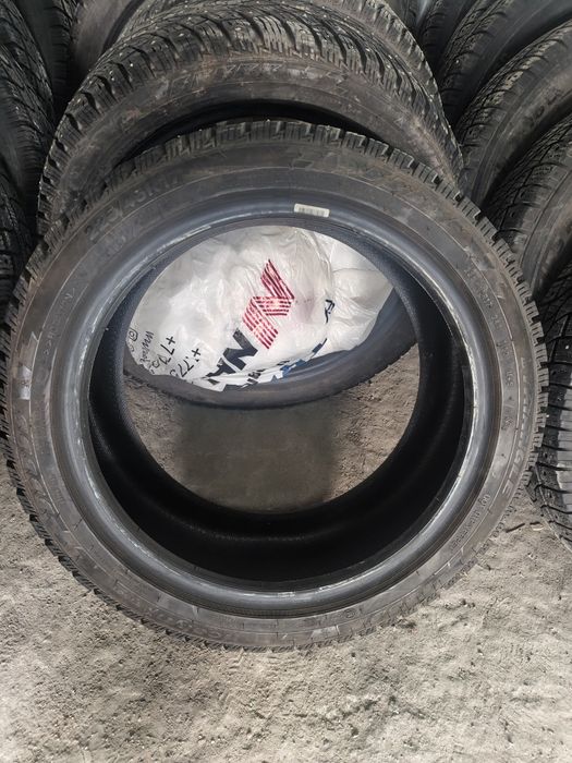 Продам зимнюю резину Triangle 225/45 R17