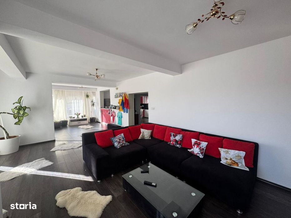 0% comision: Proprietate completa, 2 locuinte si terasa mare de 72 mp
