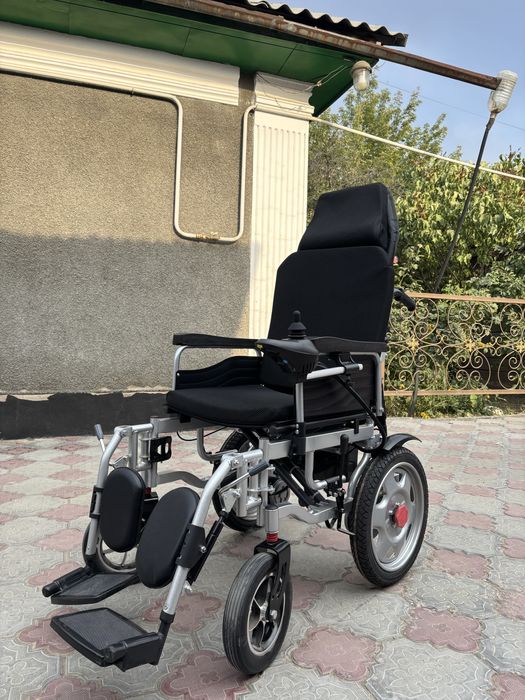 Инвалидная коляска с электроприводом