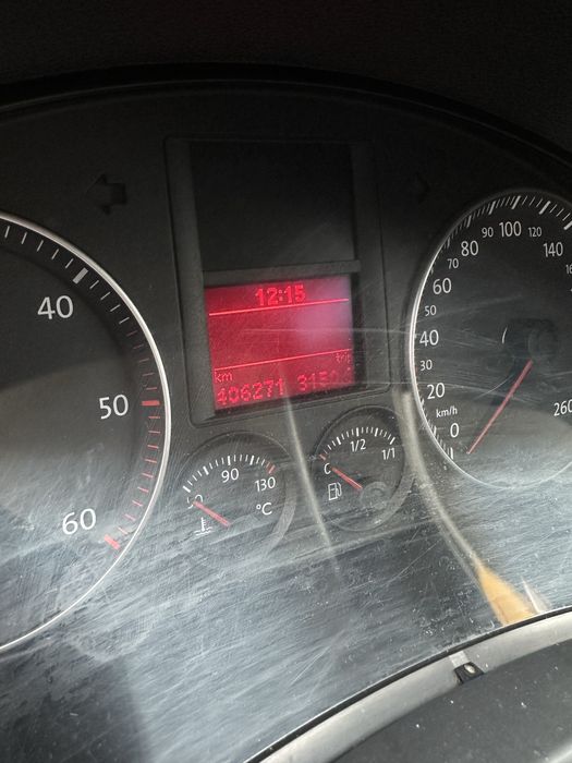 Vând golf V 1.9 TDI 105 CP