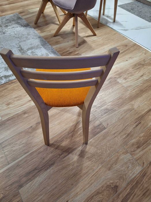 Трапезни столове