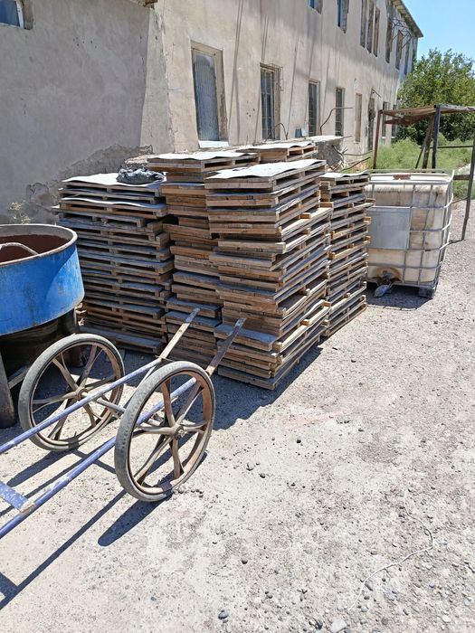 Тезда шлакоблок аппарат сотилади