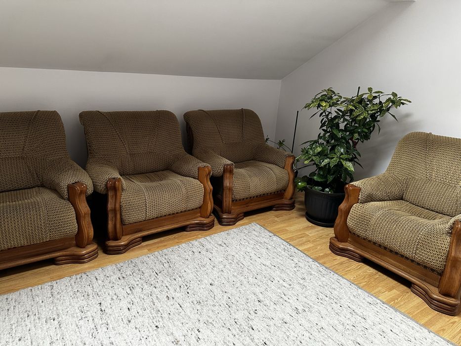 Set living canapea 3 locuri cu 4 fotolii din lemn masiv stejar