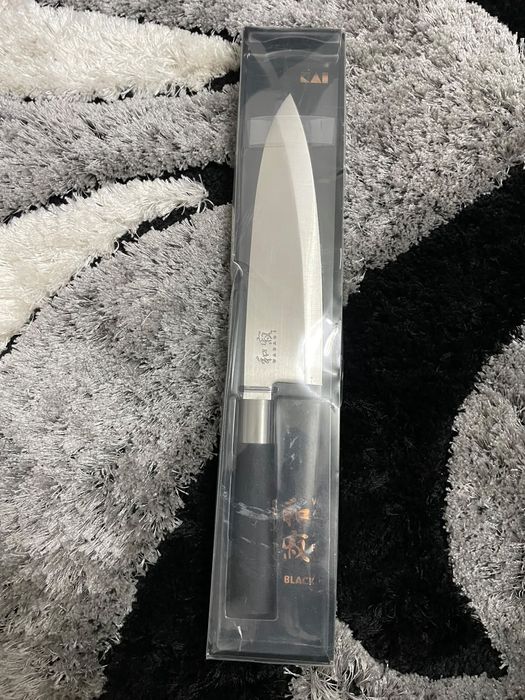 Cutit Kai Wasabi Black Santoku 21cm, nou si sigilat