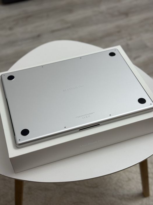 MacBook Pro 16” M1 Max 32GB RAM 1TB SSD