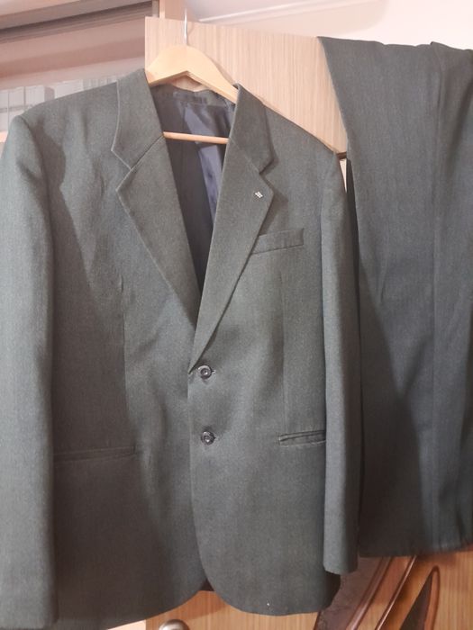 Продам мужской костюм