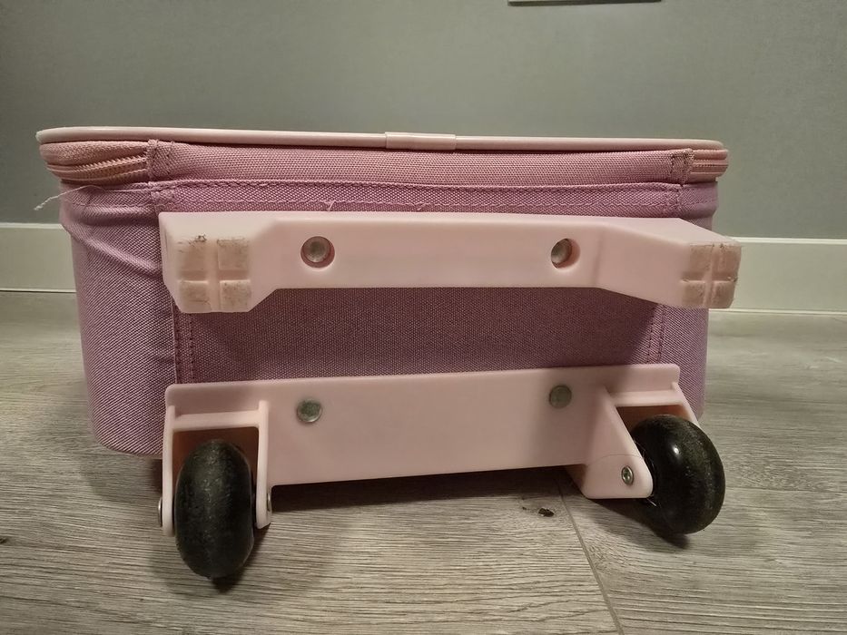 Куфар детски розов Ариел