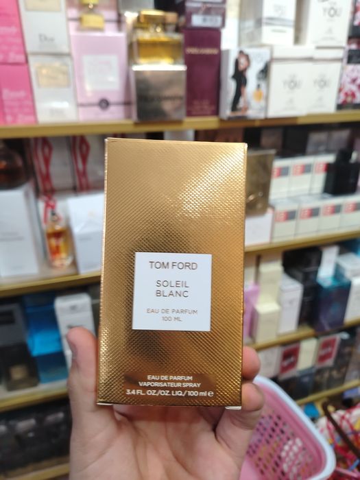 Парфюмы и духи...